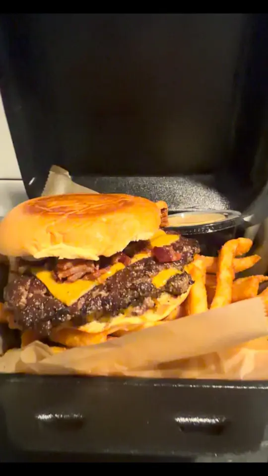 Fat Maggies in Mulberry showing burger, video by Fat Maggie's on Facebook