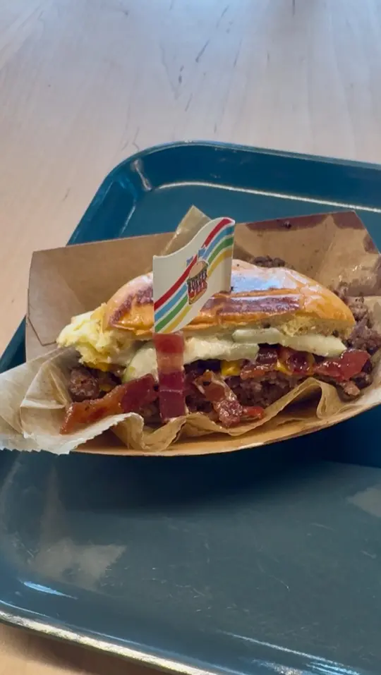 Fat Maggies in Mulberry showing burger, double smash burger, video by Chad Ward on Facebook