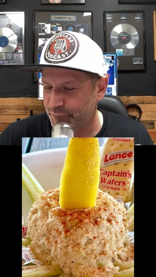 Fatty's Fish Shack in Palm Harbor showing seafood, happy hour, video by Pinellas Podcast on Facebook