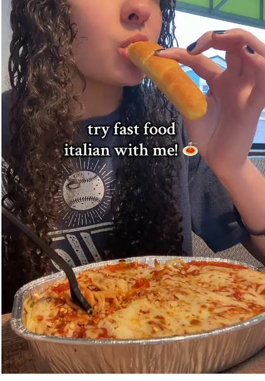 Fazoli's in Orlando showing food review, baked pasta, video by curlygirlgrubs on TikTok