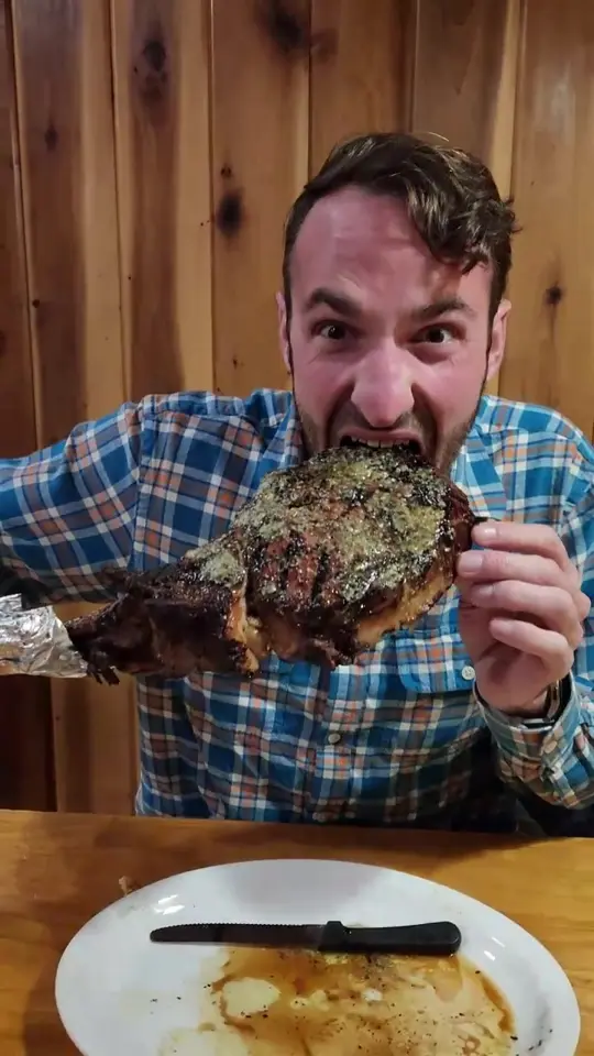 Fish Eye Grill in Girard showing restaurant visit, tomahawk steak, video by 6bitesin on TikTok
