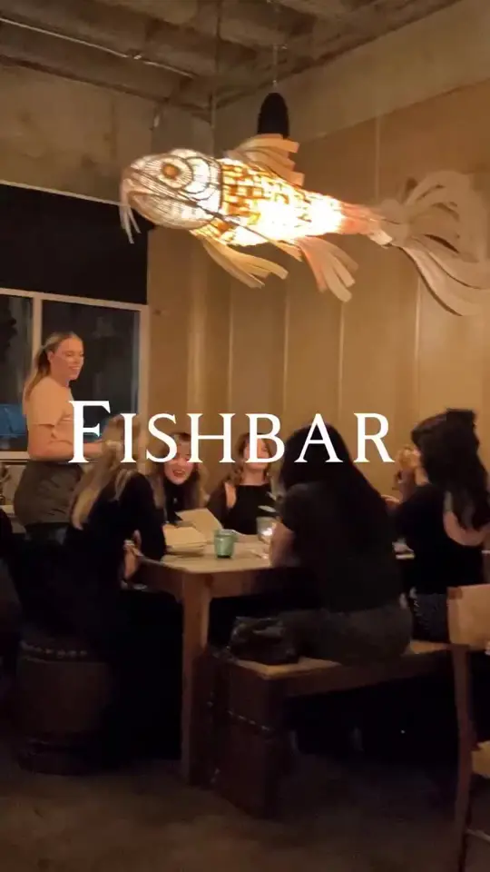 Fishbar in Savannah showing review, atmosphere, open fire grill, local sourcing, garden space, bar, video by savannahmadesimple on TikTok