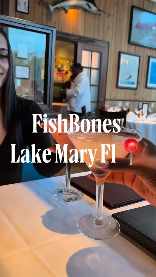 Fishbones in Lake Mary showing food, emaculent food, drinks, lemondrop, video by Emani-Nia Morrison on Facebook