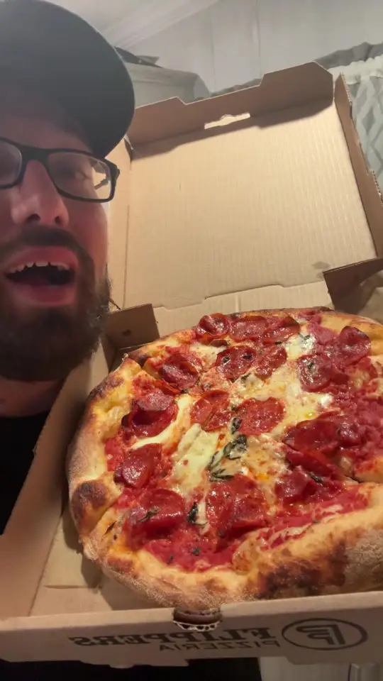  in Florida showing pizza, video by munday727 on TikTok