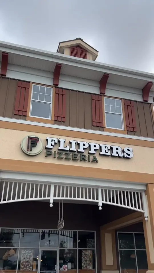  in Florida showing pizza, pizza camp, weekly classes, video by Flippers Pizzeria on Facebook