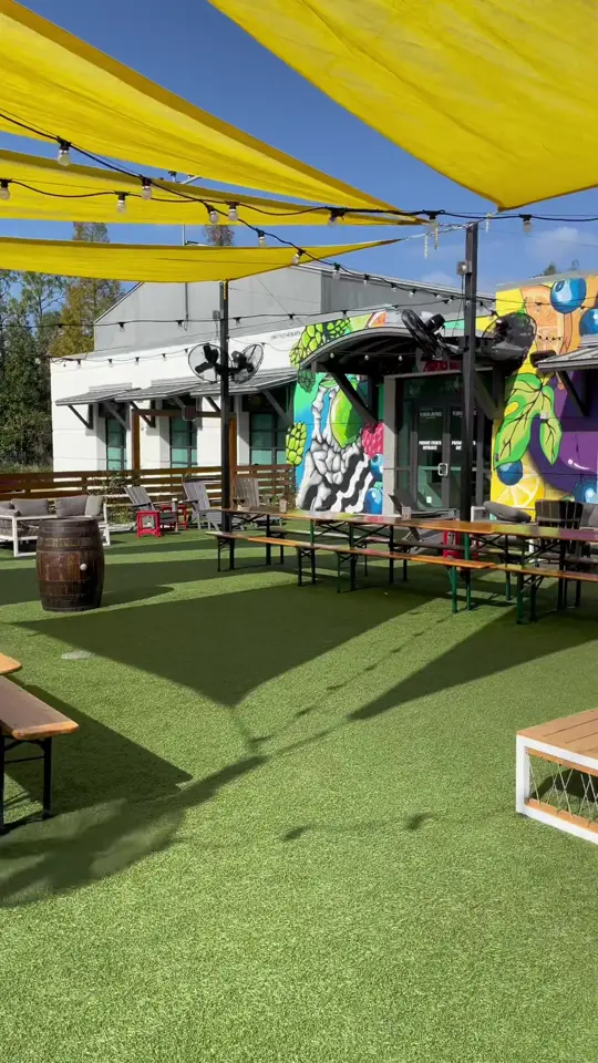 Florida Avenue Brewing Co. in Wesley Chapel showing brewery visit, craft beer, food menu, burgers, comfort food, video by jeffandmarkexploring on TikTok