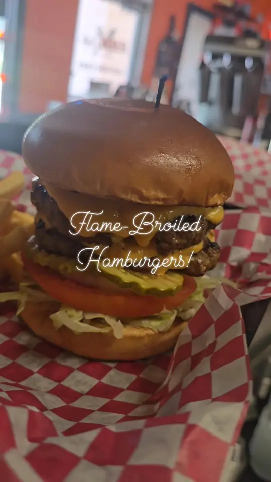 Flyers Cafe in Citra showing food, burgers, video by Flyers Cafe on Facebook