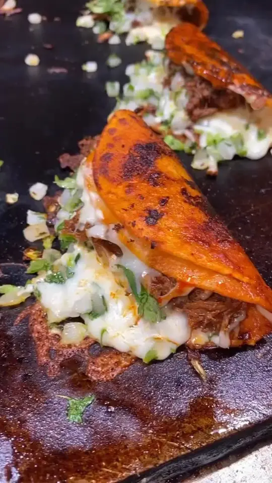 FlyingBurro-Viera in Melbourne showing mexican food, order online, pick up, delivery, video by 𝗙𝗹𝘆𝗶𝗻𝗴 𝗕𝘂𝗿𝗿𝗼 on Facebook