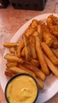 Fogarty's in Key West showing review, visit, video by The Everywhere Family on YouTube
