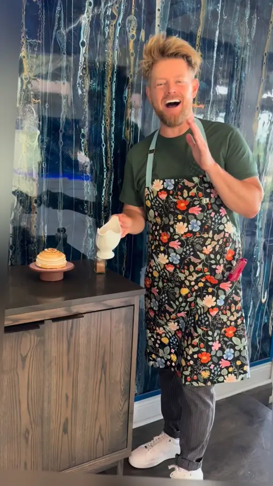 Four Flamingos, A Richard Blais Florida Kitchen in Orlando showing dinner event, restaurant visit, video by Richard Blais on Facebook