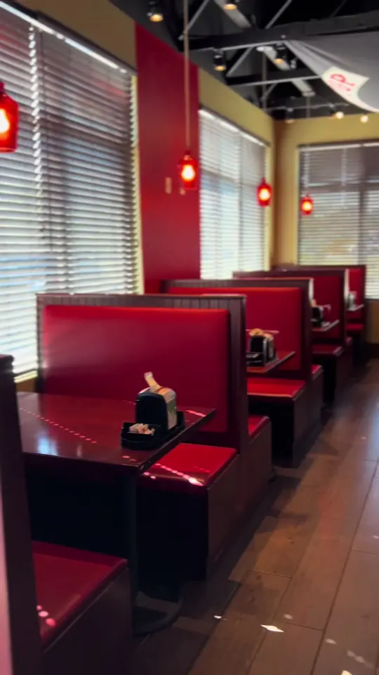 Fratelli's Pizza in Moultrie showing pizza, wings, video by judsonpol on TikTok