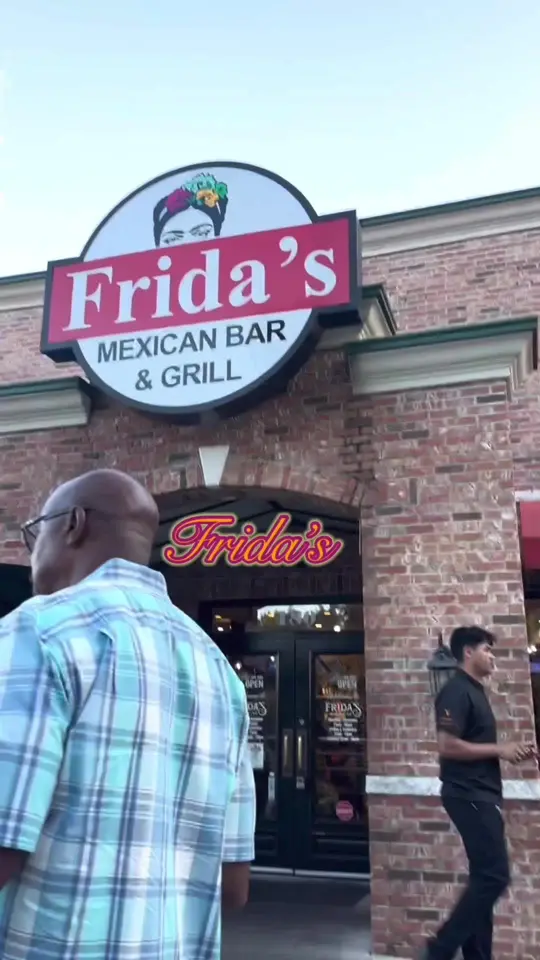 Frida’s Mexican Grill in Longwood showing review, dining experience, signature margarita, appetizers, queso cheese, lamb chops, taco platter, video by allthings_rachel_ on TikTok