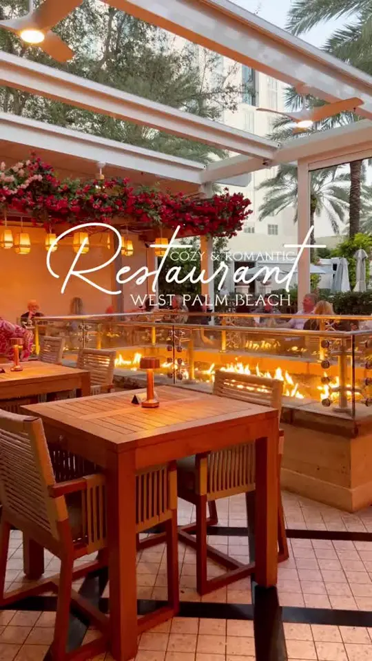 Galley at Hilton in Palm Beach showing food, fire-grilled good, drinks, curated cocktails, atmosphere, ambiance, video by thepalmbeaches on TikTok