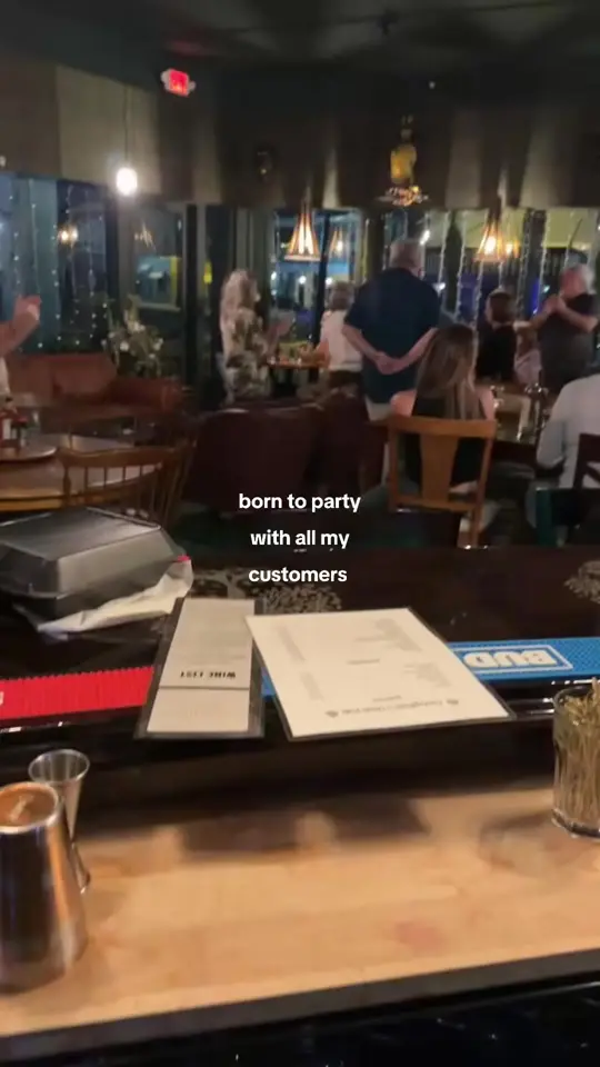 Gavaghans Irish Pub & Kitchen in Sebring showing atmosphere, bar, video by roanokehotelsebring on TikTok