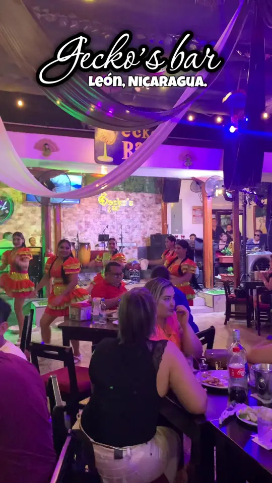 Gecko's Grill & Pub - Southside Village in Sarasota showing restaurant, bar, visit, video by the_foxyyyyy on TikTok