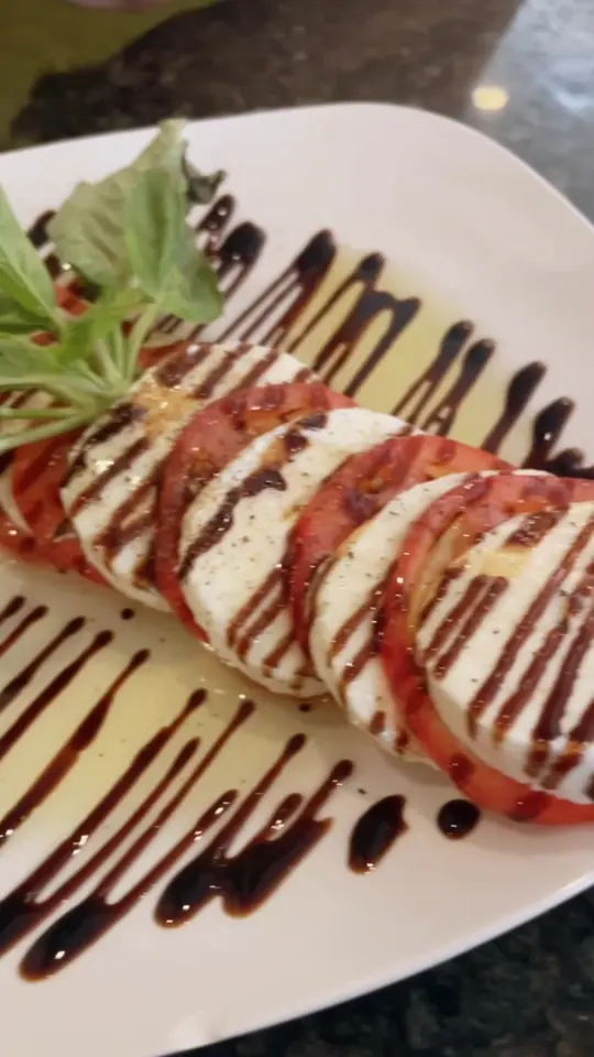  in Florida showing italian food, caprese, homemade pasta and lobster, pizza, video by ayannaseatz on TikTok