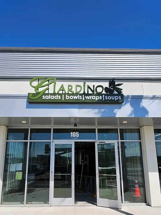 Giardino Gourmet Salads in Miami showing grand opening announcement, hand-crafted salads, grain bowls, wraps, video by giardino_salads on TikTok