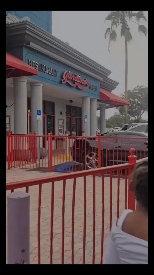 Giordano's on TikTok, video by zsa_all_ways_thee_gemie