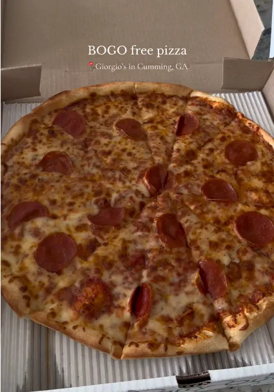 Giorgio’s Family Kitchen in Cumming showing pizza, italian food, video by itsjennanicoless on TikTok