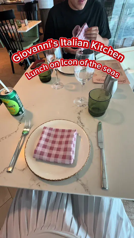 Giovanni's Pizzeria & Kitchen in Oviedo showing review, visit, pizza, video by shiphappens_explore on TikTok