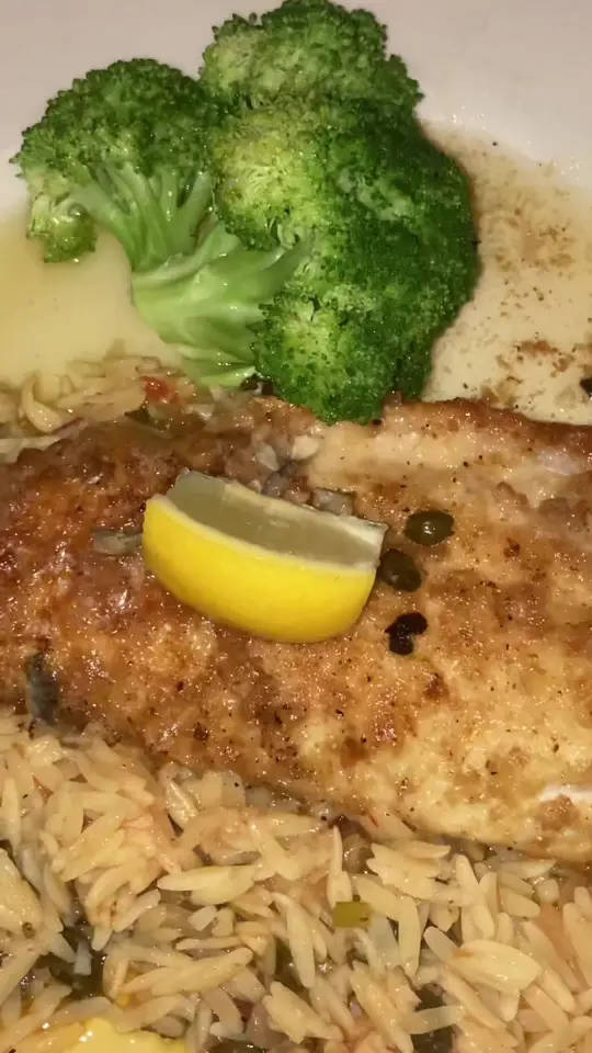 Giulio's Greek & Italian in Valdosta showing restaurant, visit, video by mlnwsxsx on TikTok