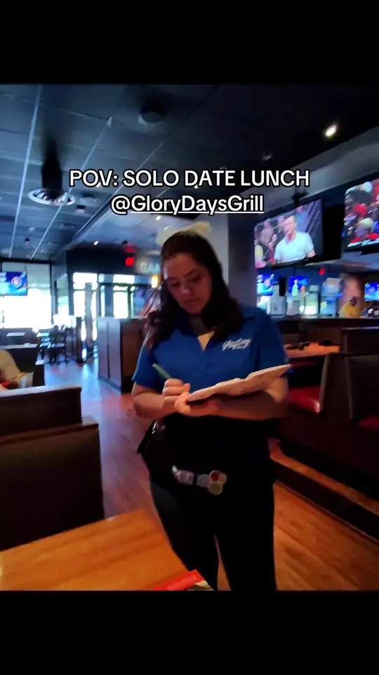 Glory Days Grill in Winter Haven showing food, fast commercial wings, glory day sauce, video by fernspov1 on TikTok