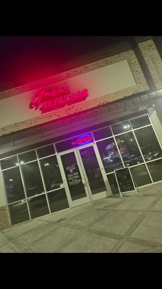 Gocha's Tapas Bar in Atlanta showing review, food, drinks, customer service, vibes, video by thereal.miaj on TikTok