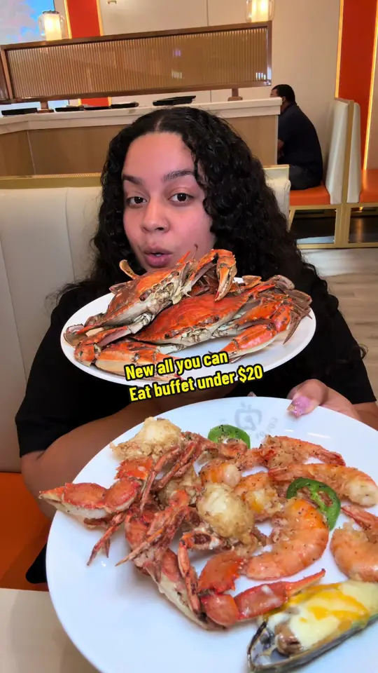 Golden Apple Buffet in Snellville showing buffet, pho, hibachi, sushi, chinese food, video by gourmetangiie on TikTok