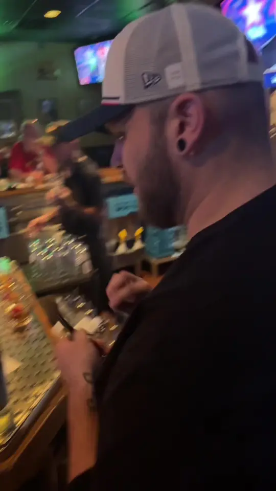 Good ol' Days Bar and Grill in Cumming showing karaoke, live music, atmosphere, drinks, food, video by goodoldayscumming on TikTok