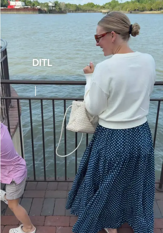 Graffito in Savannah showing food, garlic knots / food, antipasto / food, italian chop / food, chicken picatta / food, meatball pizza / food, pizza crust, video by allie.mcginty on TikTok