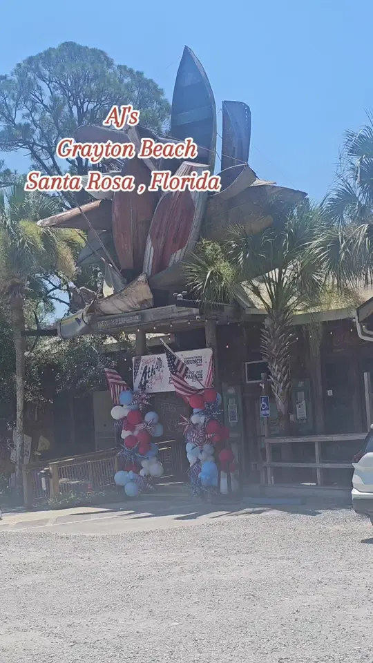 Grayton Seafood in Santa Rosa Beach showing live music, drinks, bar, video by musebymw on TikTok