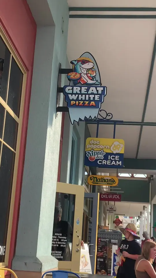 Great White Pizza in Panama City Beach showing review, visit, video by asl_for_teens on TikTok