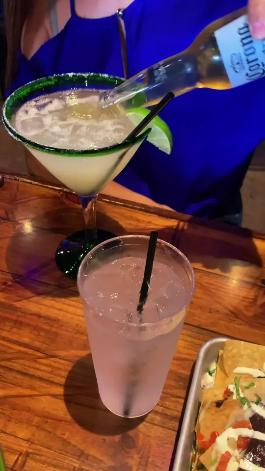 Green Lemon in Tampa showing visit, tacos, margarita, video by kiabellizardo on TikTok