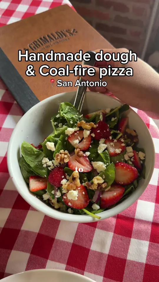 Grimaldi's Pizzeria in Palm Beach Gardens showing pizza, barbecue chicken pizza, pepperoni pizza, strawberry spinach salad, bruschetta, watermelon sungria, video by theunofficialtourguide on TikTok