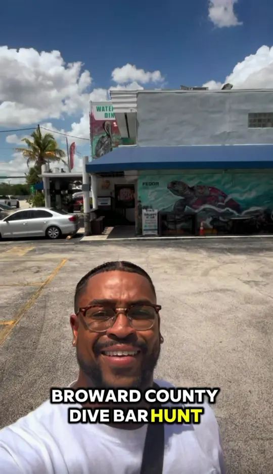 Grumpy Gary's at Dockers in Dania Beach showing bar, dive bar, waterfront bar, video by thedivefather on TikTok