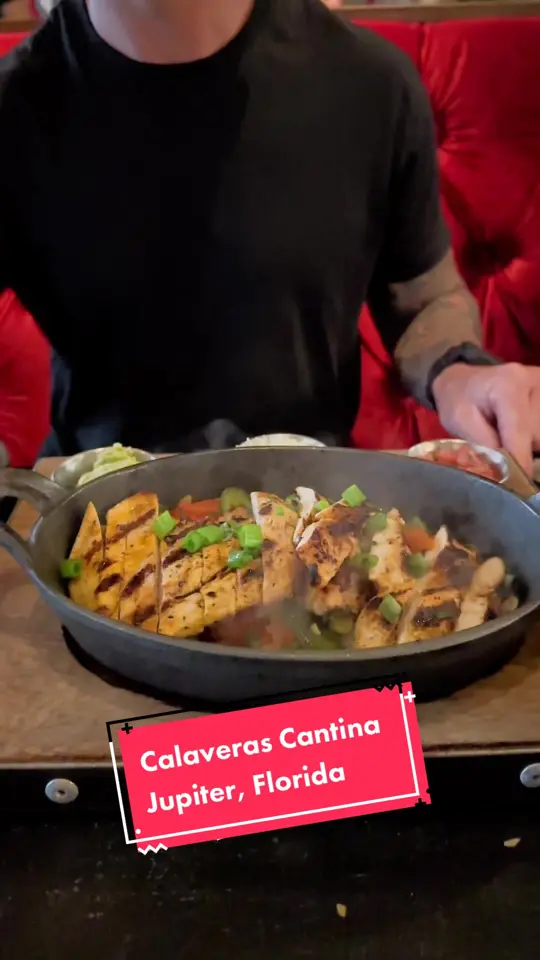 Guacamole in Jupiter showing homemade guacamole, tacos, fajitas, video by theshandsfam on TikTok