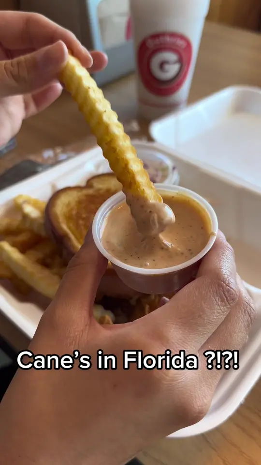 Guthrie's in Tallahassee showing fried chicken, pink sauce, video by yourguidesaroundtown on TikTok