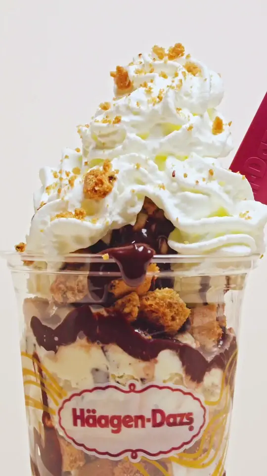Häagen-Dazs in Miami showing food, salted brown butter cookie dazzler, video by haagendazs_us on TikTok