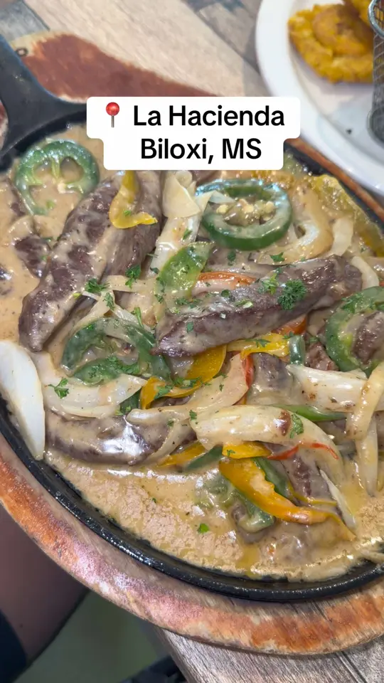 Hacienda Bar & Grill in Dawsonville showing review, visit, fajitas, churrasco, video by lostinspice_ on TikTok