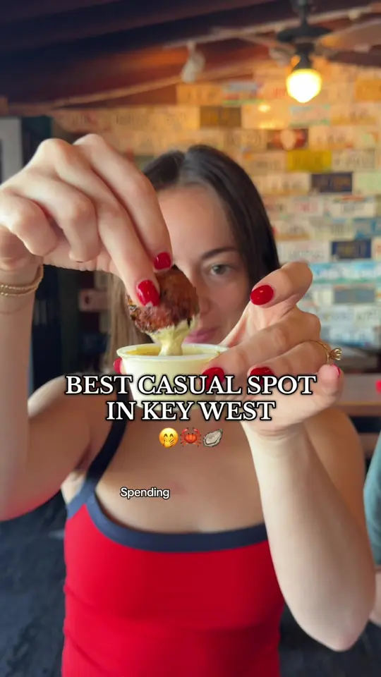 Half Shell Raw Bar in Key West showing casual dining, crab, oysters, video by kailynnino on TikTok