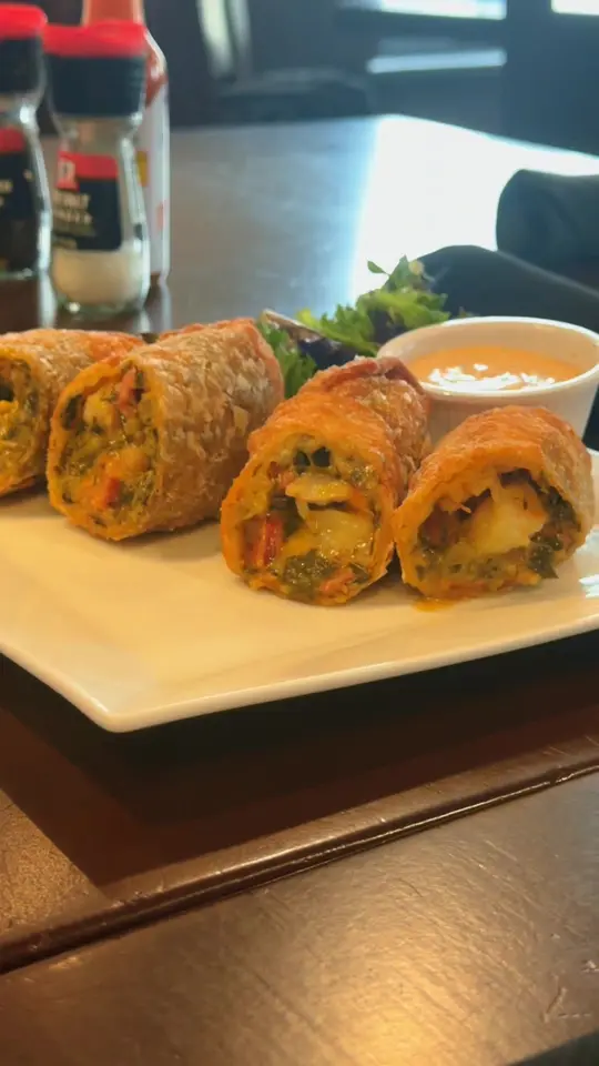 Harry's Seafood, Bar & Grille in St. Augustine showing food, seafood, video by food.with.the.fel on TikTok