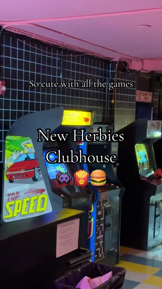 Herbie's Burgers in Albany showing visit, atmosphere, bar, games, video by elizabethsommersbeauty on TikTok
