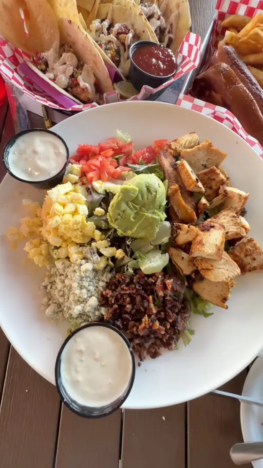 Hiawassee Family Restaurant in Hiawassee showing food, drinks, atmosphere, lake views, video by Mountains and Main on Facebook