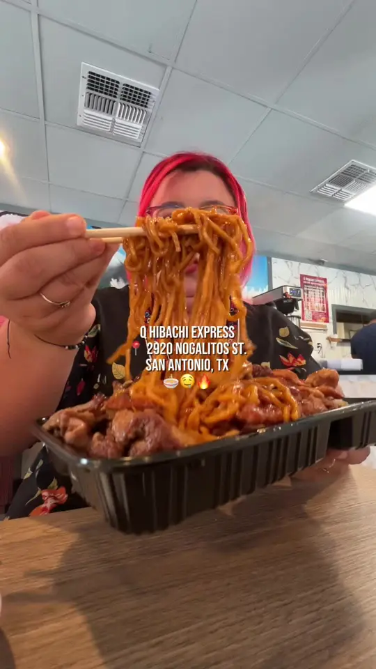 Hibachi Express in Winter Haven showing review, huge portions, flavorful noodles, chicken, beef, yum yum sauce, video by siempre_sanantonio on TikTok