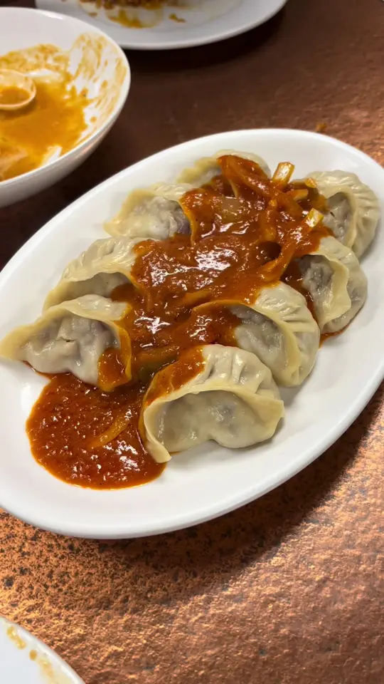 Himalayan Kitchen in Smyrna showing tibetan food, comforting cuisine, restaurant visit, video by whenhuyeats on TikTok