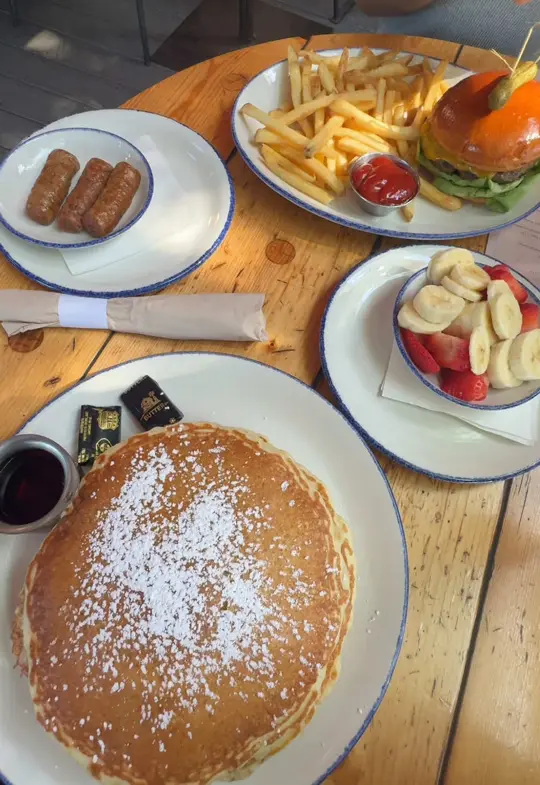 Home Restaurant in Marble Hill showing visit, atmosphere, cozy place, video by modedemai on TikTok