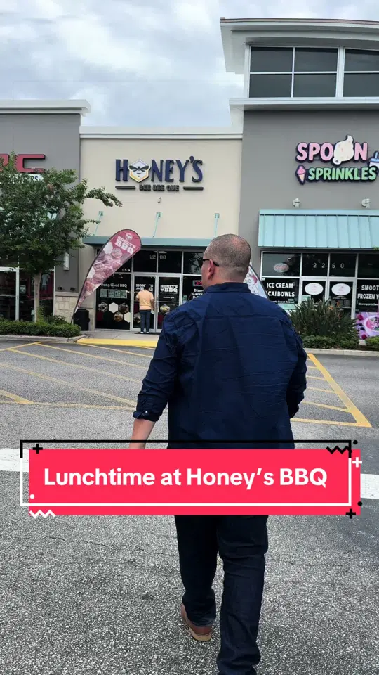 Honey's BBQ in Davenport showing restaurant visit, lunch, family dining, video by alexcandiottirealestate on TikTok