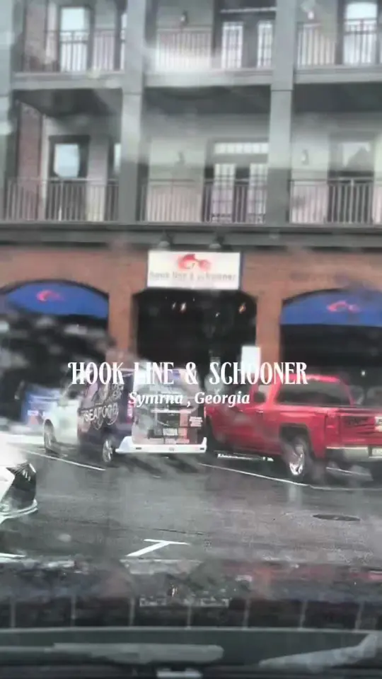 Hook Line & Schooner in Smyrna showing food review, jumbo shrimp, fried catfish, hush puppies, video by stampedbychris on TikTok