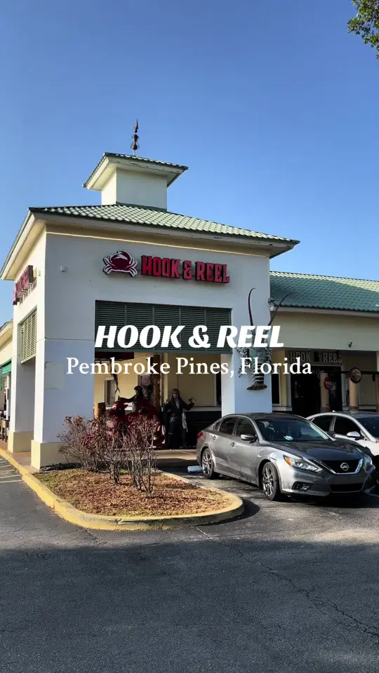 Hook & Reel Cajun Seafood & Bar in Pembroke Pines showing review, visit, video by frmdayamss on TikTok