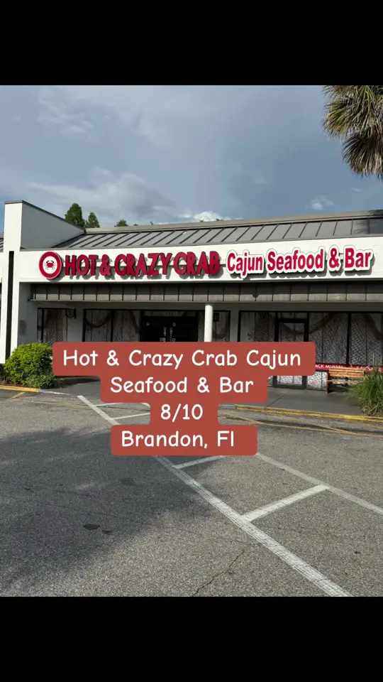 Hot N Crazy Crab in Brandon showing seafood boil, review, visit, video by reginayb87 on TikTok